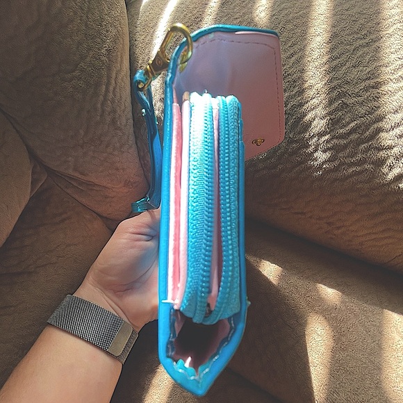 Wristlet Wallet Teal Blue with Cute Gold Crown - Picture 9 of 13